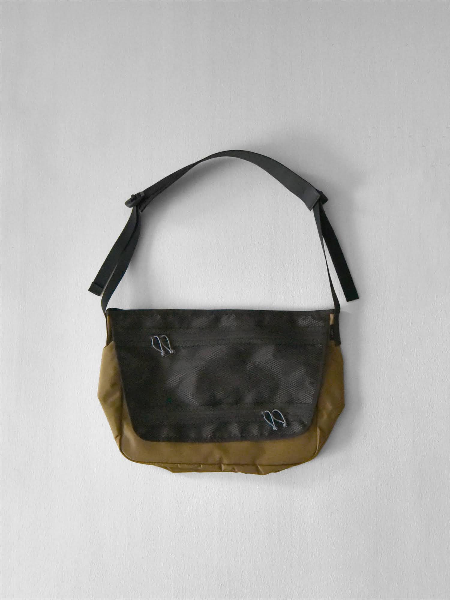 LAZY SCHOOL BAG coyote / pand catalogue